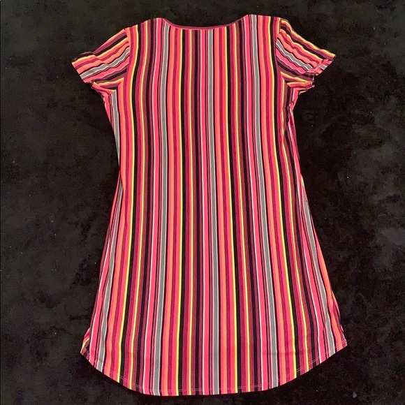 Neon t-shirt dress - Picture 2 of 4